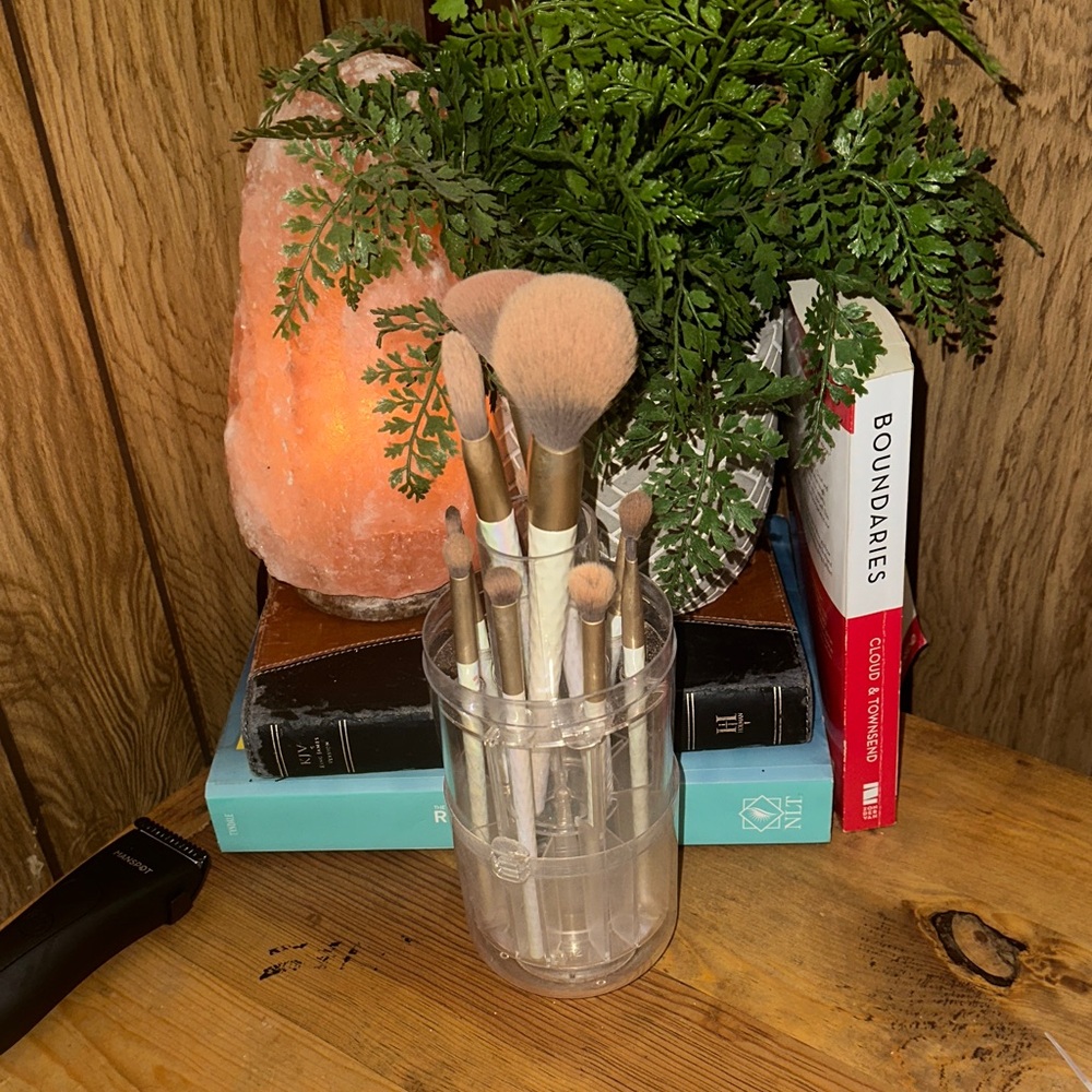 Last Chance Candie Couture 10 Piece Makeup Brush Set
